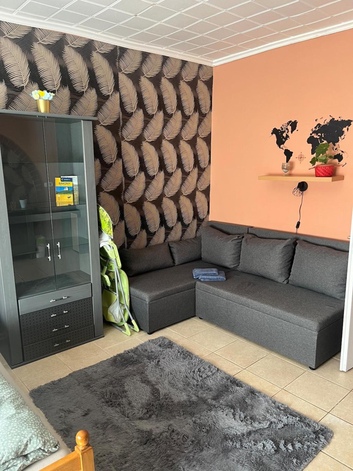 Tejfeles Vendeghaz Apartman Porva Kültér fotó