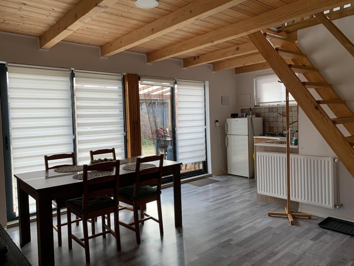 Tejfeles Vendeghaz Apartman Porva Kültér fotó