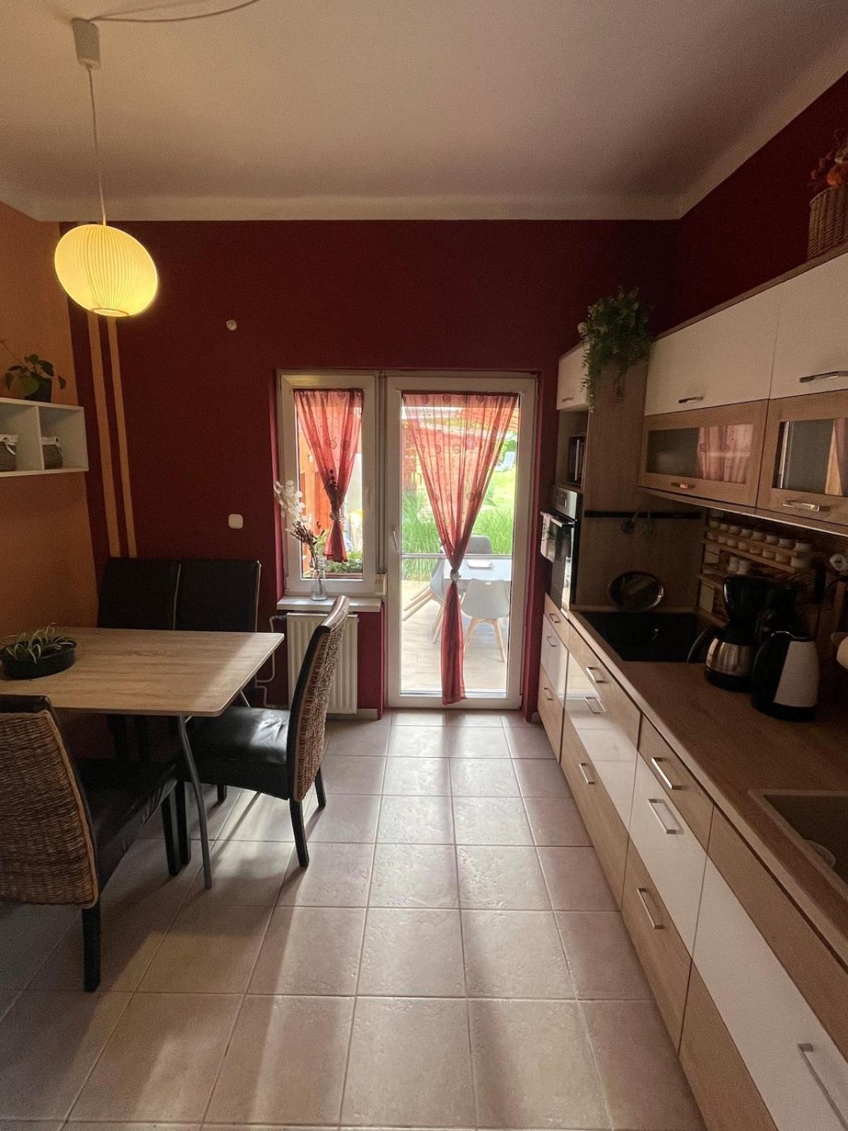 Tejfeles Vendeghaz Apartman Porva Kültér fotó